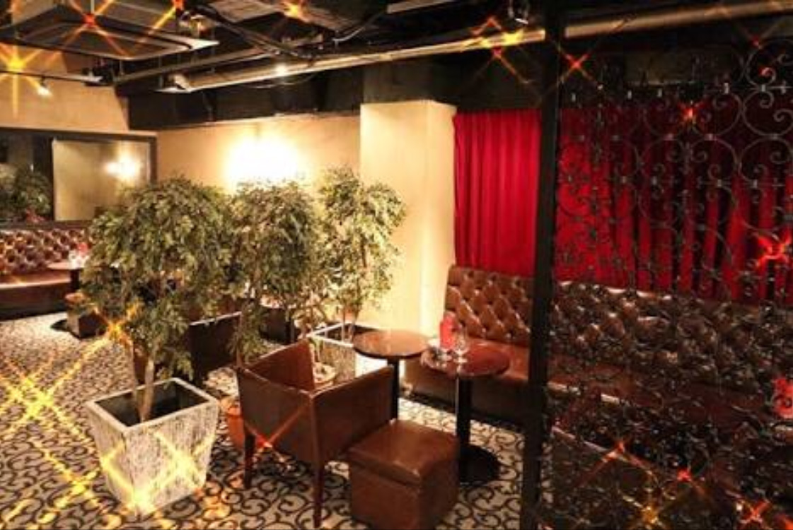 神田のキャバクラ、ルーズリュクスラウンジの店内画像
